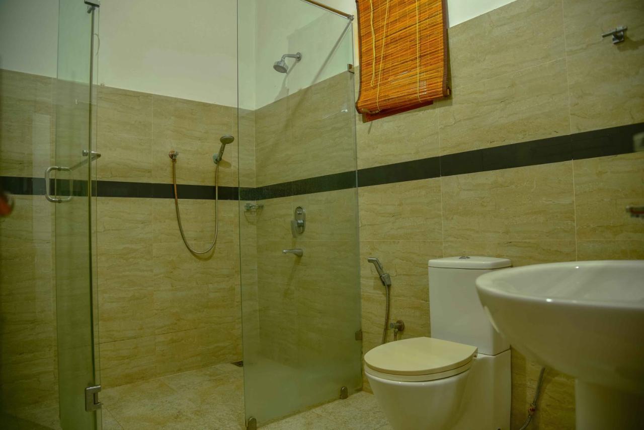 Lake Villa Resort Tissamaharama Ngoại thất bức ảnh