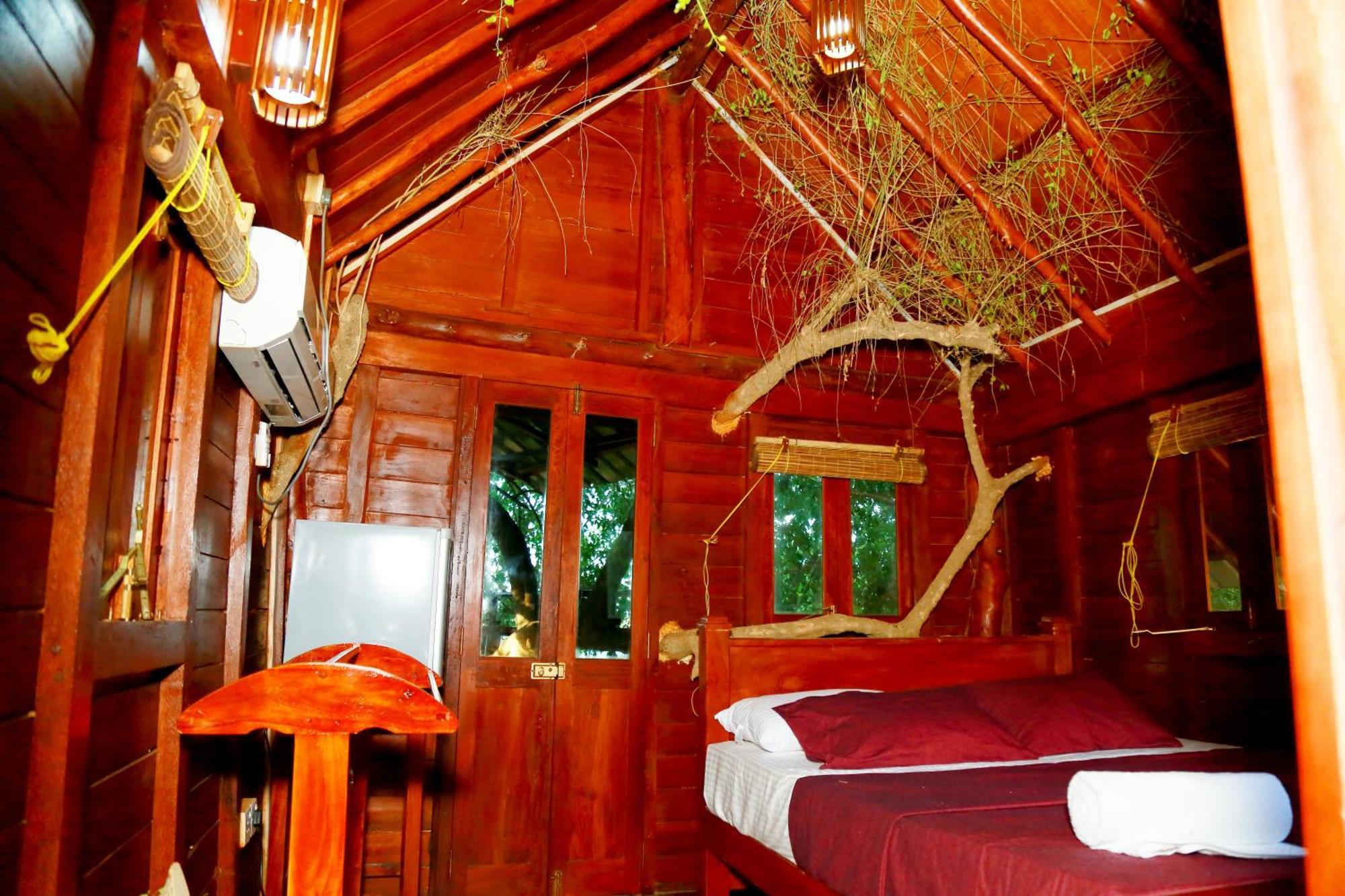 Lake Villa Resort Tissamaharama Ngoại thất bức ảnh