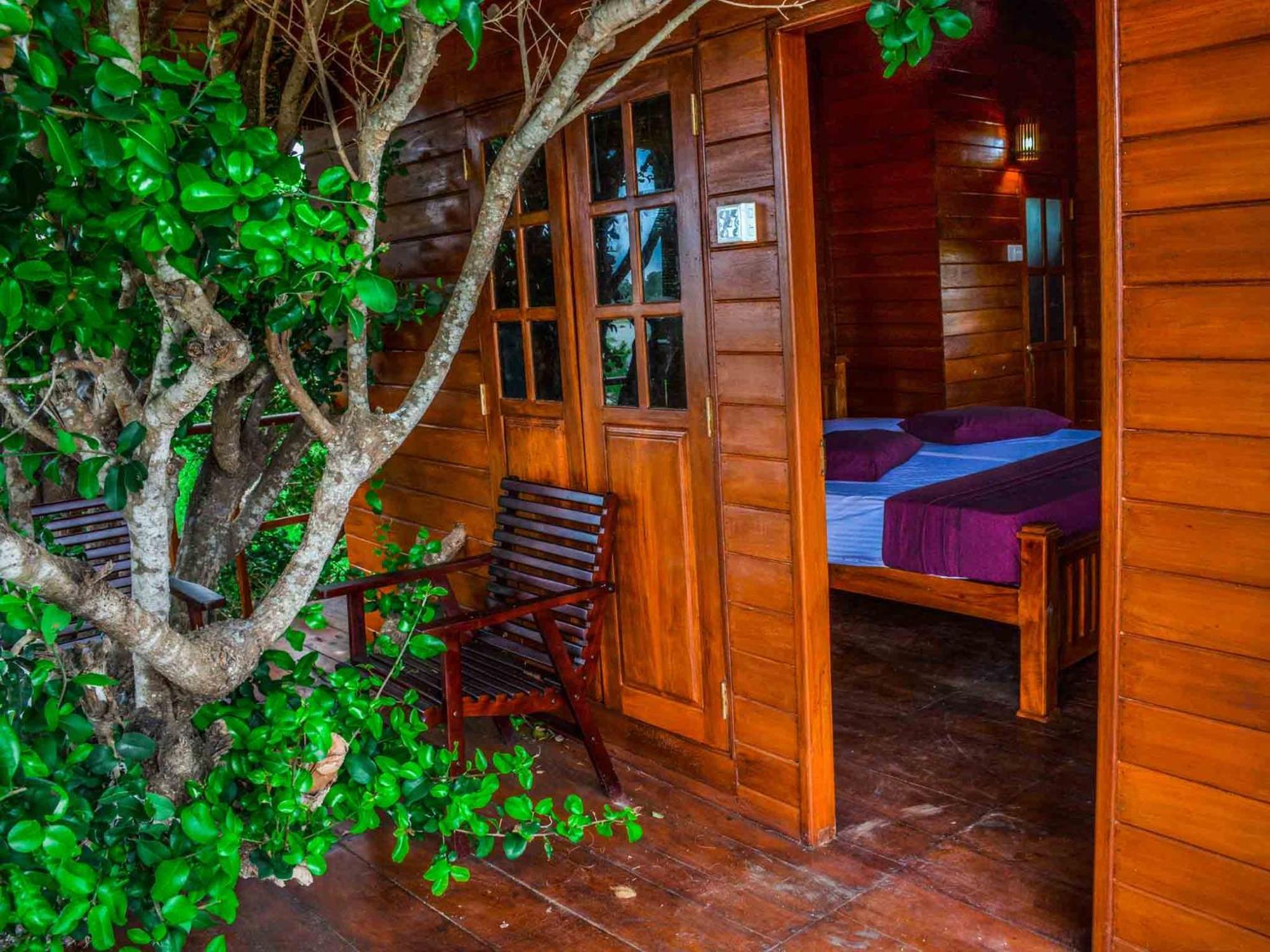 Lake Villa Resort Tissamaharama Ngoại thất bức ảnh