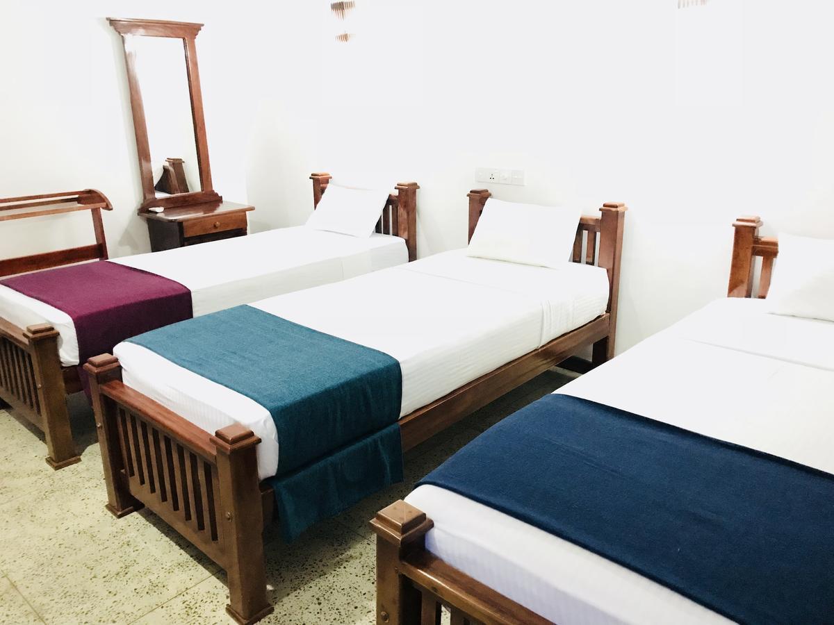 Lake Villa Resort Tissamaharama Ngoại thất bức ảnh